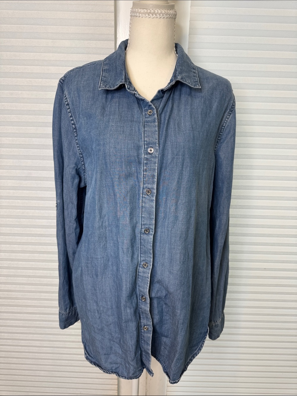 Calvin Klein Light Blue Denim Chambray Button-Down Shirt 1337
